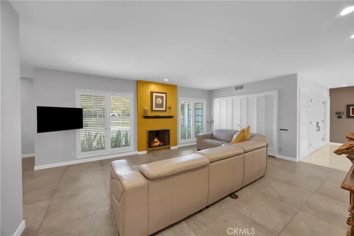 5411 E El Cedral, Long Beach, California 90815