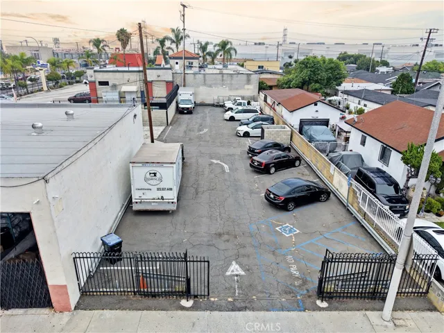 5268 Atlantic Boulevard, Maywood, California 90270