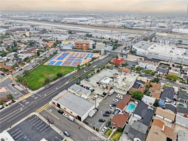 5268 Atlantic Boulevard, Maywood, California 90270