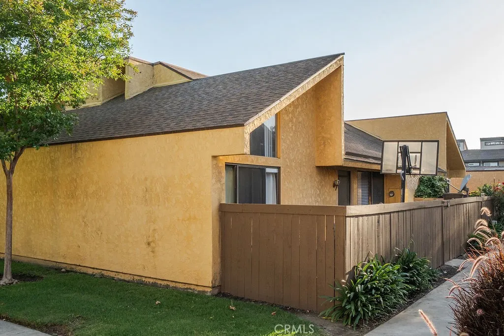 435 W 9th D5