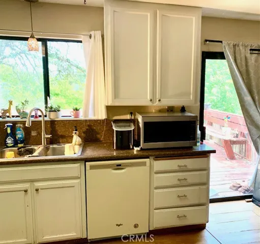 Kitchen Deck Access