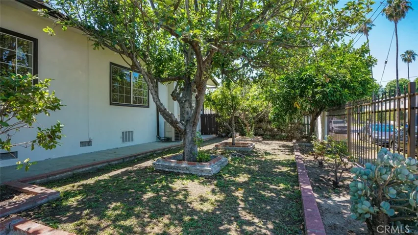 14260 Kittridge Street, Van Nuys, California 91405