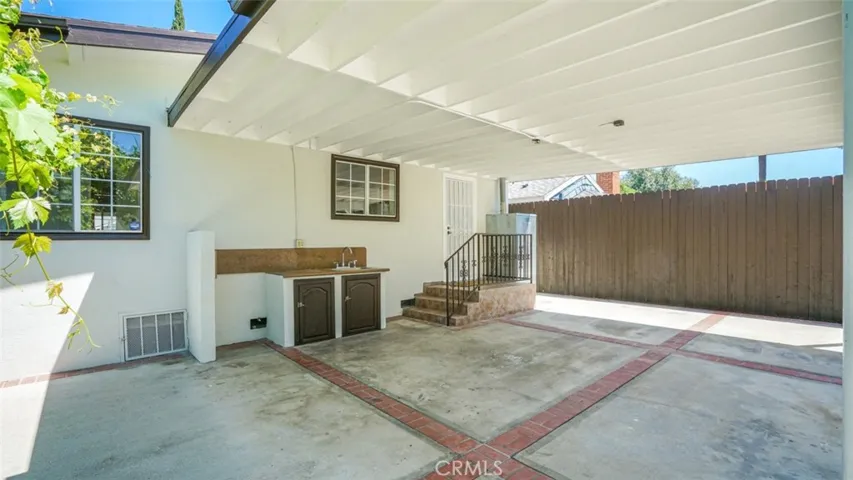 14260 Kittridge Street, Van Nuys, California 91405