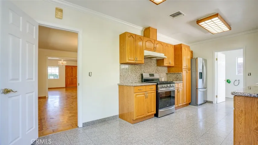 14260 Kittridge Street, Van Nuys, California 91405