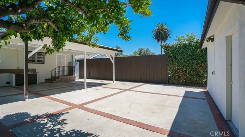 14260 Kittridge Street, Van Nuys, California 91405