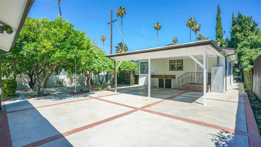 14260 Kittridge Street, Van Nuys, California 91405
