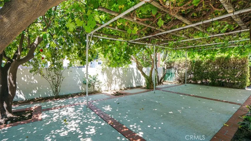 14260 Kittridge Street, Van Nuys, California 91405