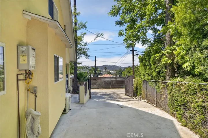 5929 Weaver Lane, Los Angeles, California 90042