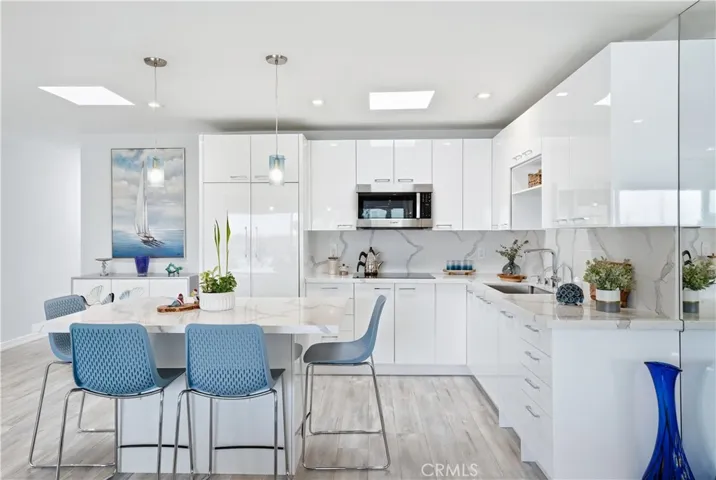 Designer kitchen with island.