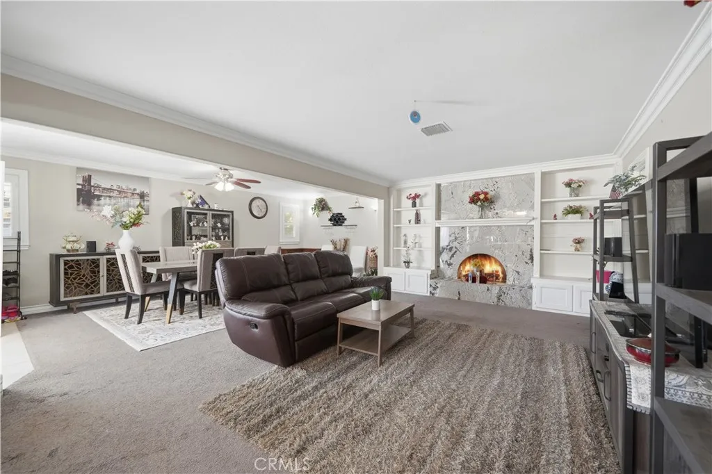 Family room and formal dining area, could be used as a family room extension, game room or whatever else you can think of