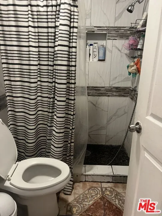 Front Unit Bathroom