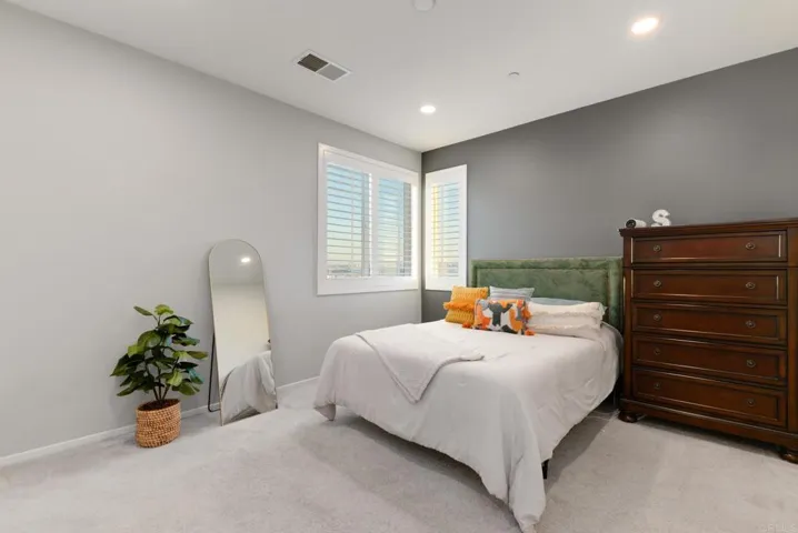 5276 Beahfront Cove Street, San Diego, California 92154