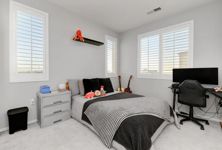 5276 Beahfront Cove Street, San Diego, California 92154