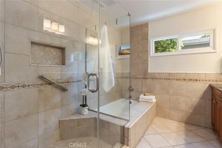 12323 Landale, Studio City, California 91604