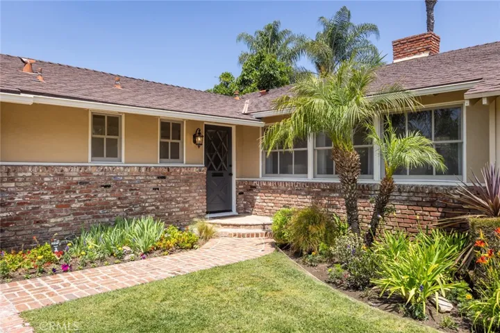 12323 Landale, Studio City, California 91604