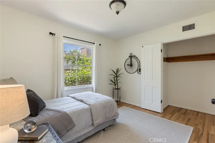 12323 Landale, Studio City, California 91604