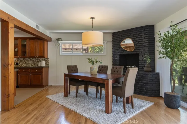 12323 Landale, Studio City, California 91604