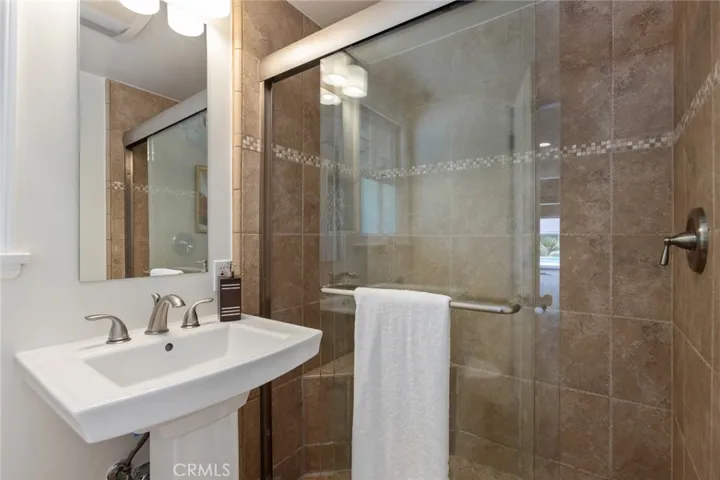 3/4 bath at front bedroom