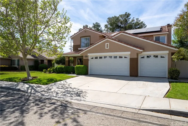 2832 W Pondera Street, Lancaster, California 93536