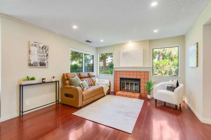 Bright living room with paradise like views