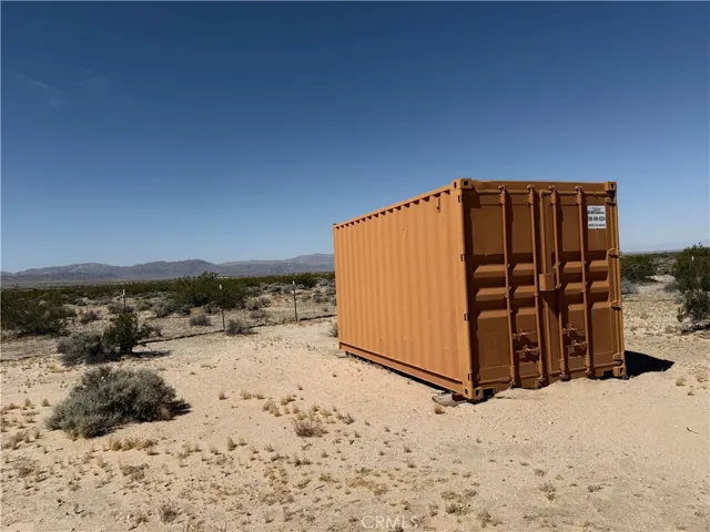 Shipping containerfor storage