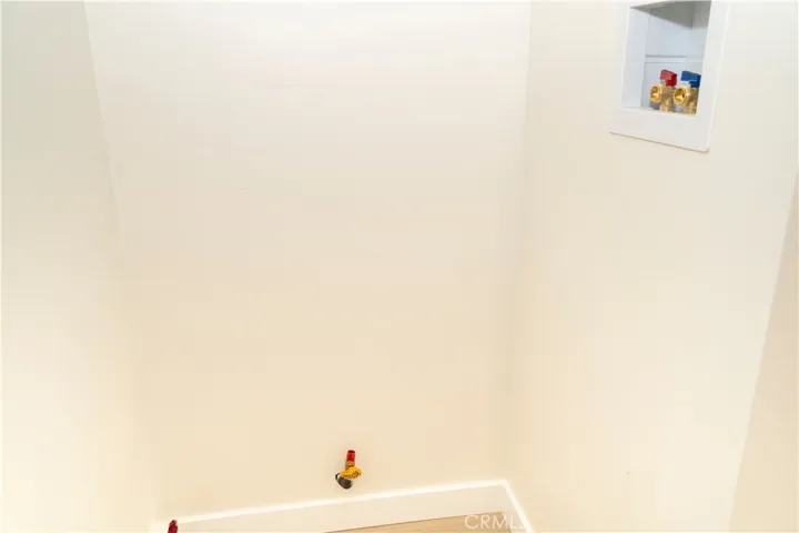 Wash Area for Stackable Washer & Dryer