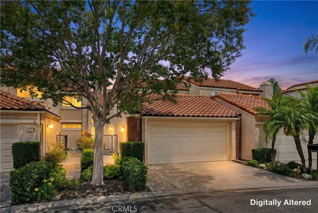 525 Riviera Ct
