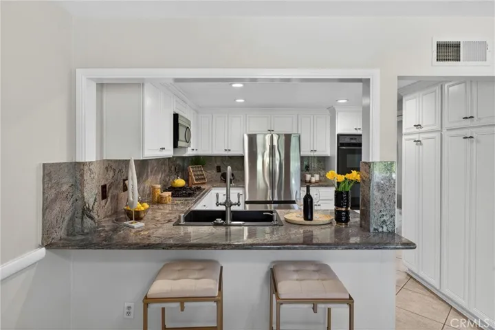 525 Riviera Court, Fullerton, California 92835