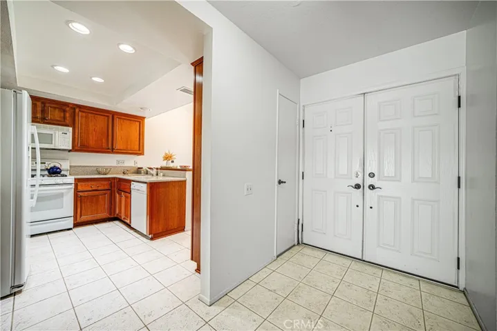 19 Fulton, Irvine, California 92620