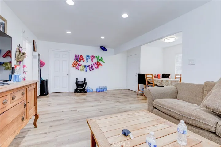 1720 Cerritos Avenue, Long Beach, California 90813