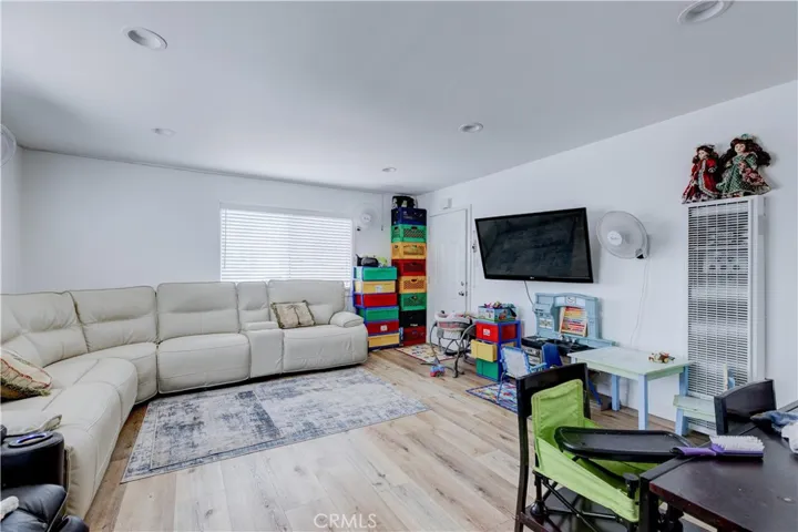 1720 Cerritos Avenue, Long Beach, California 90813