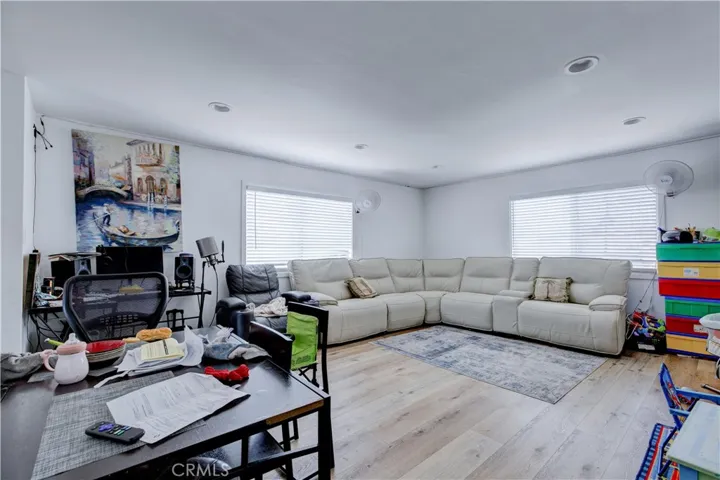 1720 Cerritos Avenue, Long Beach, California 90813