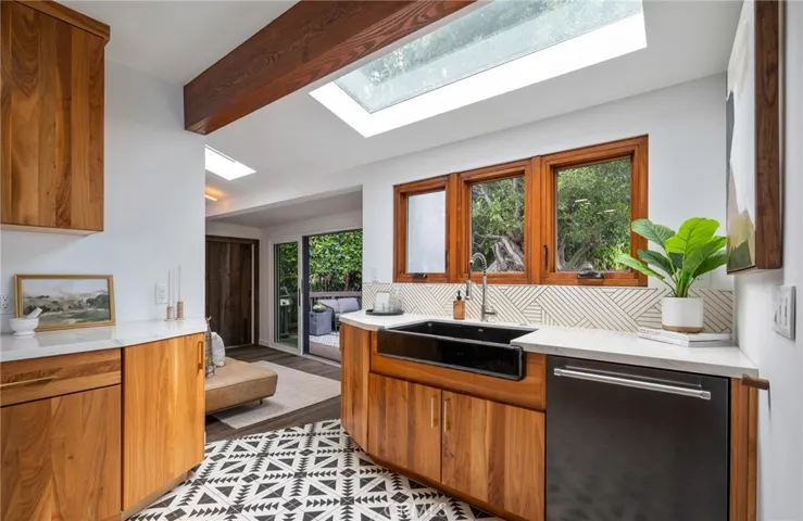 918 3rd Street, Hermosa Beach, California 90254