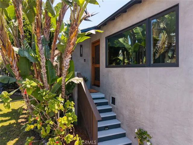 918 3rd Street, Hermosa Beach, California 90254
