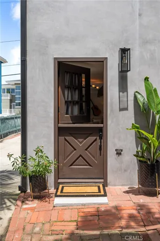 918 3rd Street, Hermosa Beach, California 90254