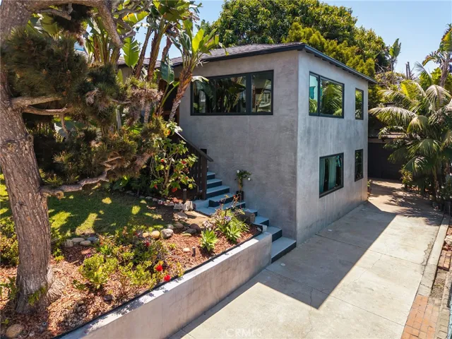 918 3rd Street, Hermosa Beach, California 90254