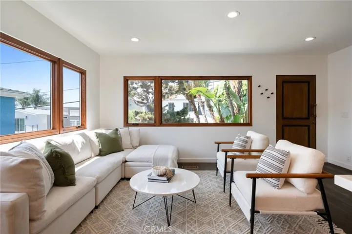 918 3rd Street, Hermosa Beach, California 90254