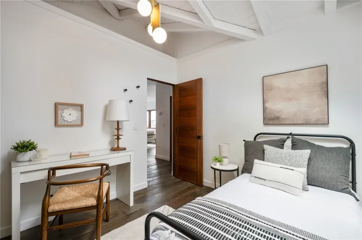 918 3rd Street, Hermosa Beach, California 90254