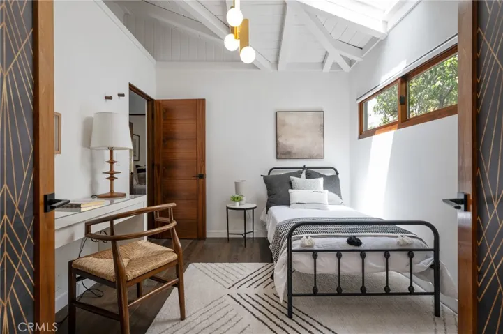 918 3rd Street, Hermosa Beach, California 90254