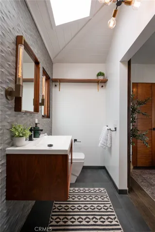 918 3rd Street, Hermosa Beach, California 90254