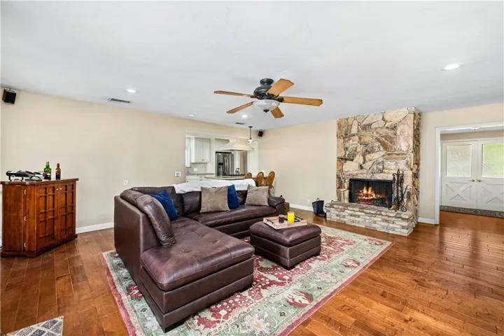 431 N Marcile Avenue, Glendora, California 91741