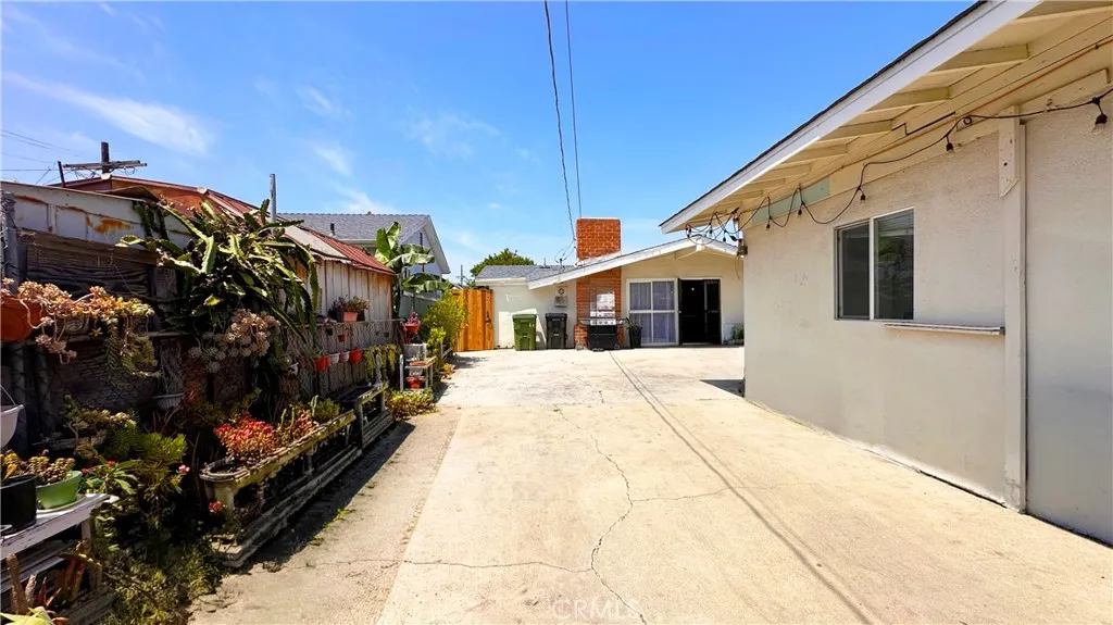 Parking/Patio/Backyard
