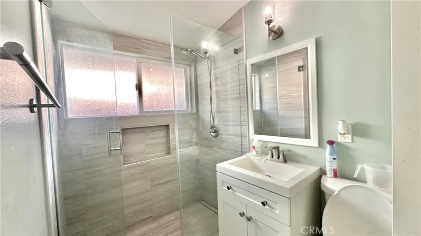 Bathroom 2 with shower