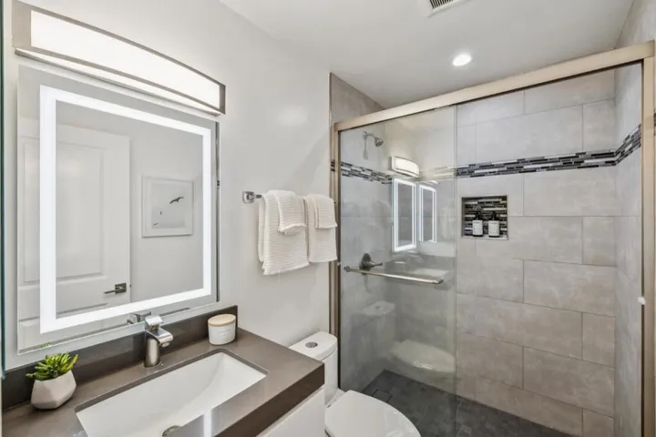 801 California Avenue F, Sunnyvale, California 94086