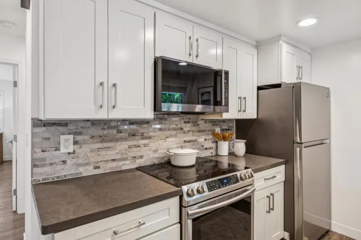 801 California Avenue F, Sunnyvale, California 94086