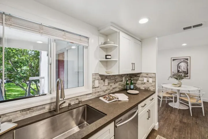 801 California Avenue F, Sunnyvale, California 94086