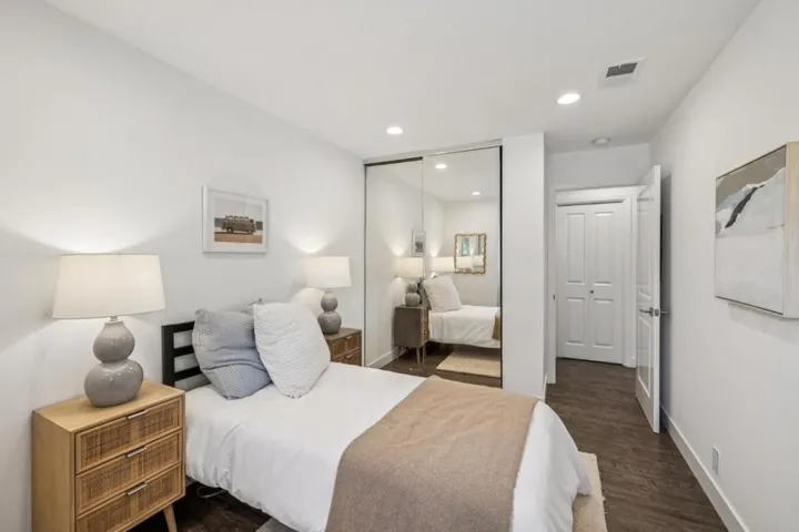 801 California Avenue F, Sunnyvale, California 94086