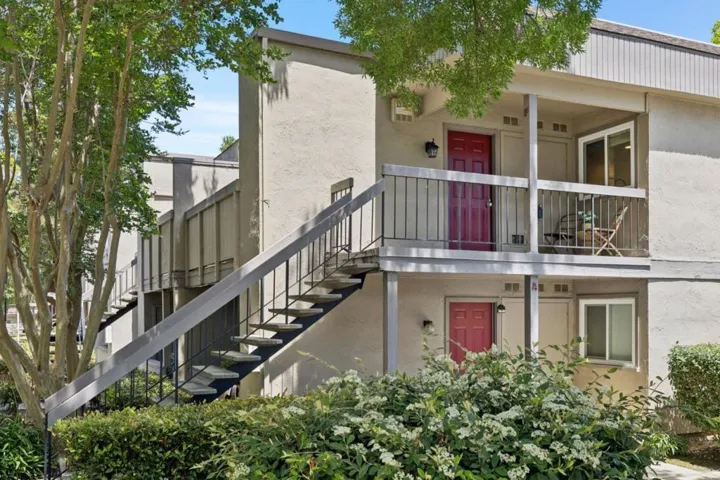 801 California Avenue F, Sunnyvale, California 94086