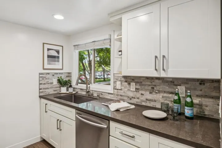 801 California Avenue F, Sunnyvale, California 94086