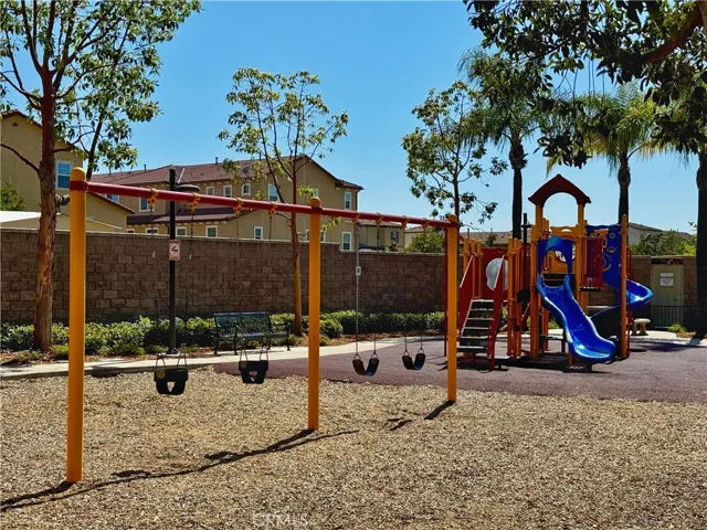10522 Poinsettia Ln, Santa Fe Springs, California 90670